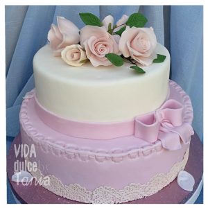 Tartas de boda - blanco con rosa