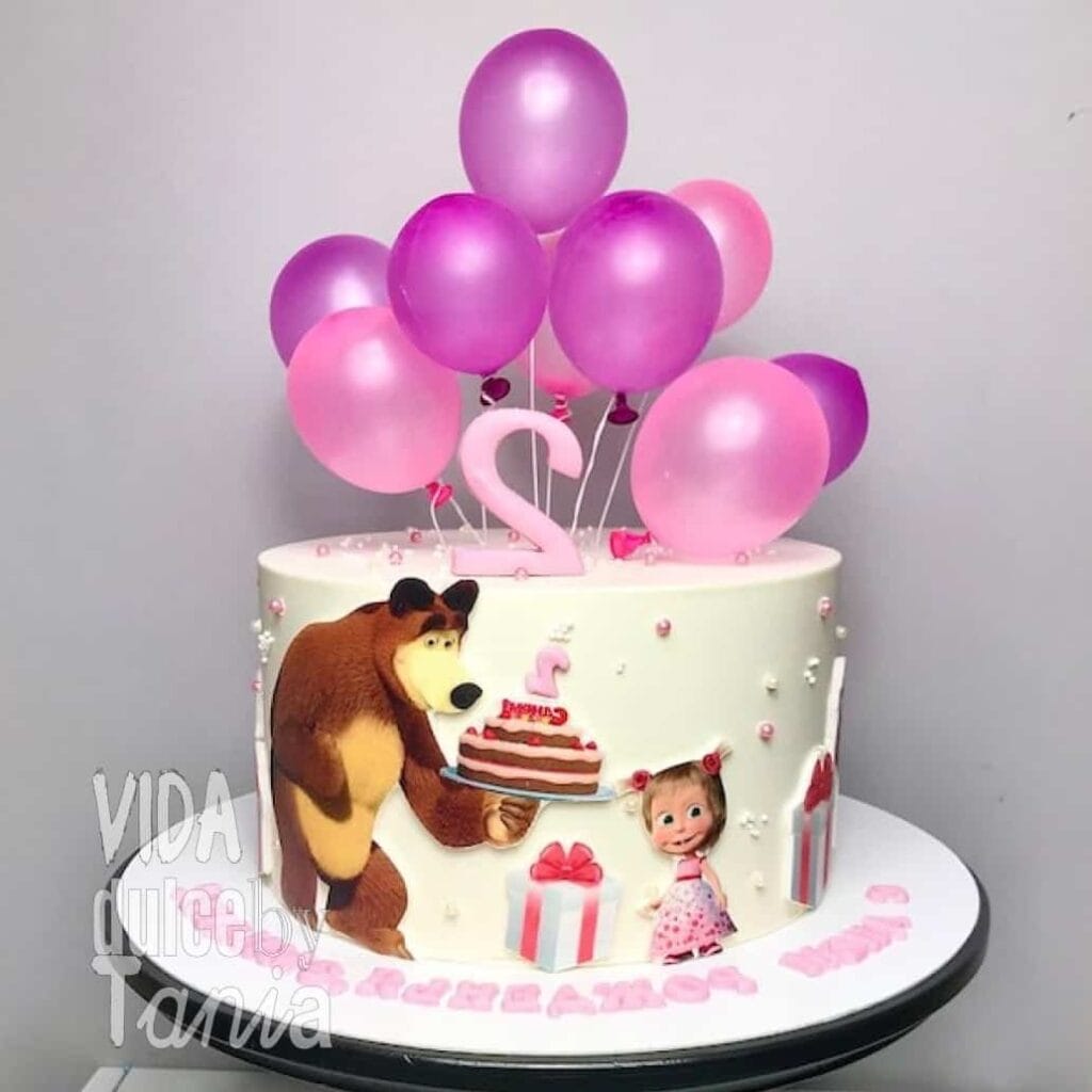 Tarta de Masha y el Oso con impresión comestible personalizada en Madrid - Pastelería La Vida Dulce