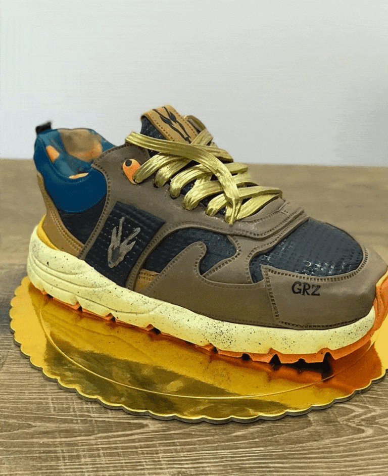 Tarta de Zapatos deportivos Fondant