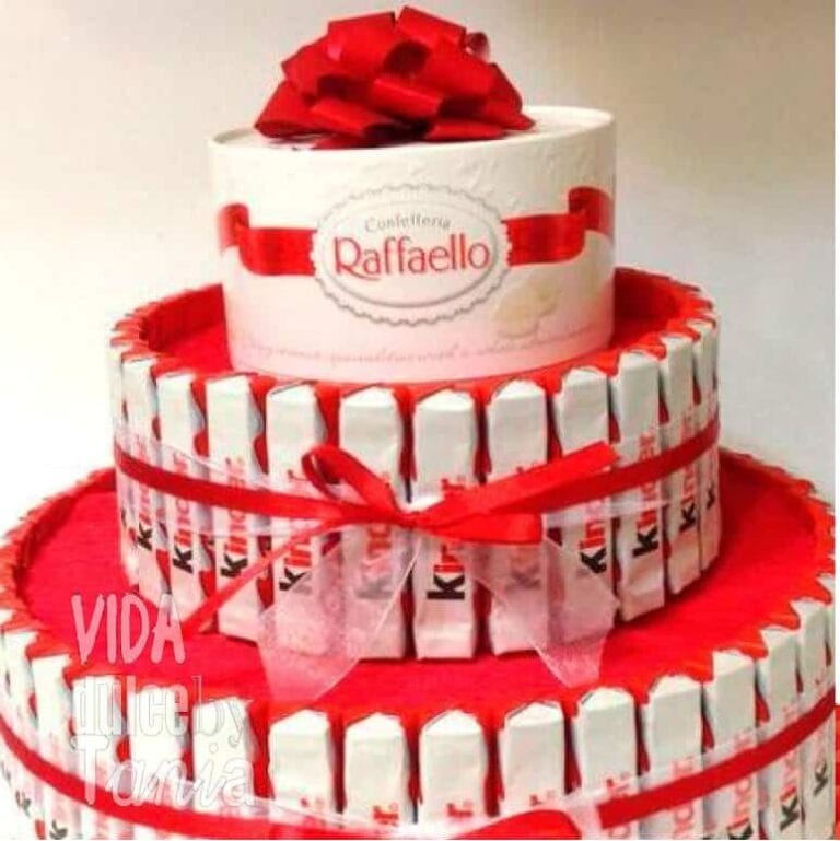 Tarta de Kinder y Rafaelo roja Madrid