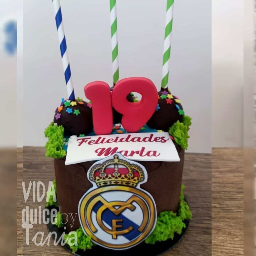 Tarta Real Madrid simpl