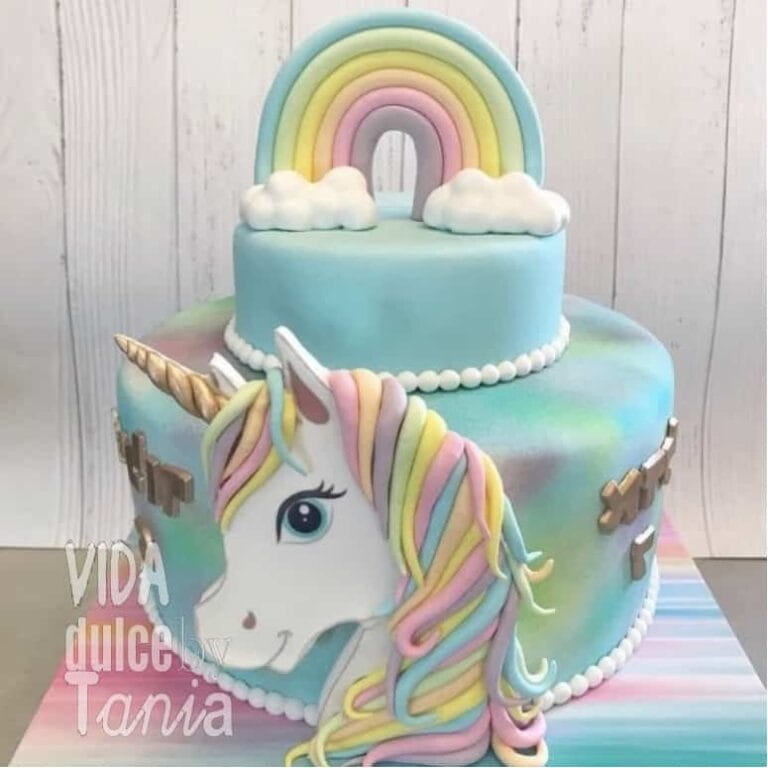Tarta Unicornio arcoíris de dos pisos Madrid