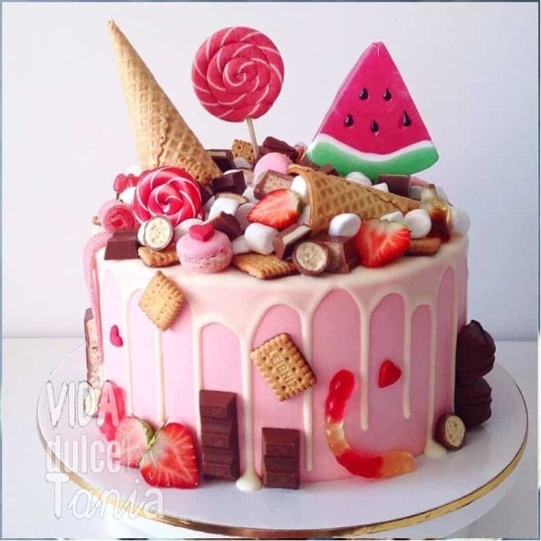 Tarta cono y chuches rosas Madrid
