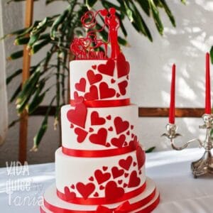 Tarta de boda corazones de amor Madrid