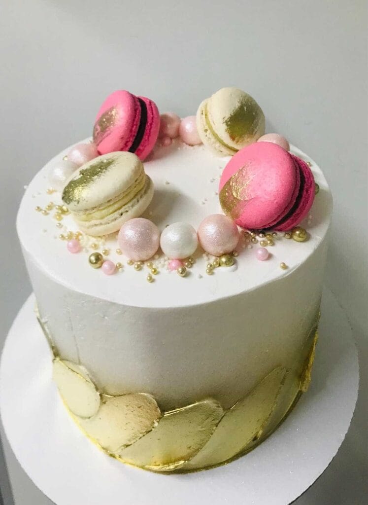 Tarta con macarons