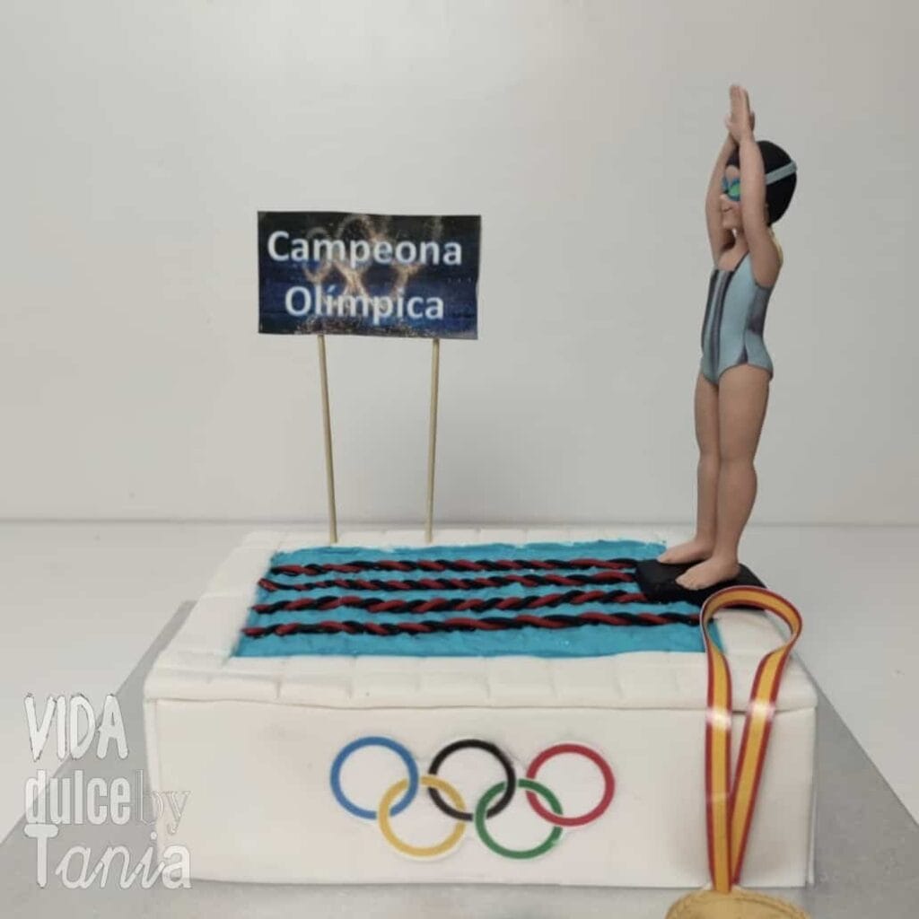 Tarta de deporte natación